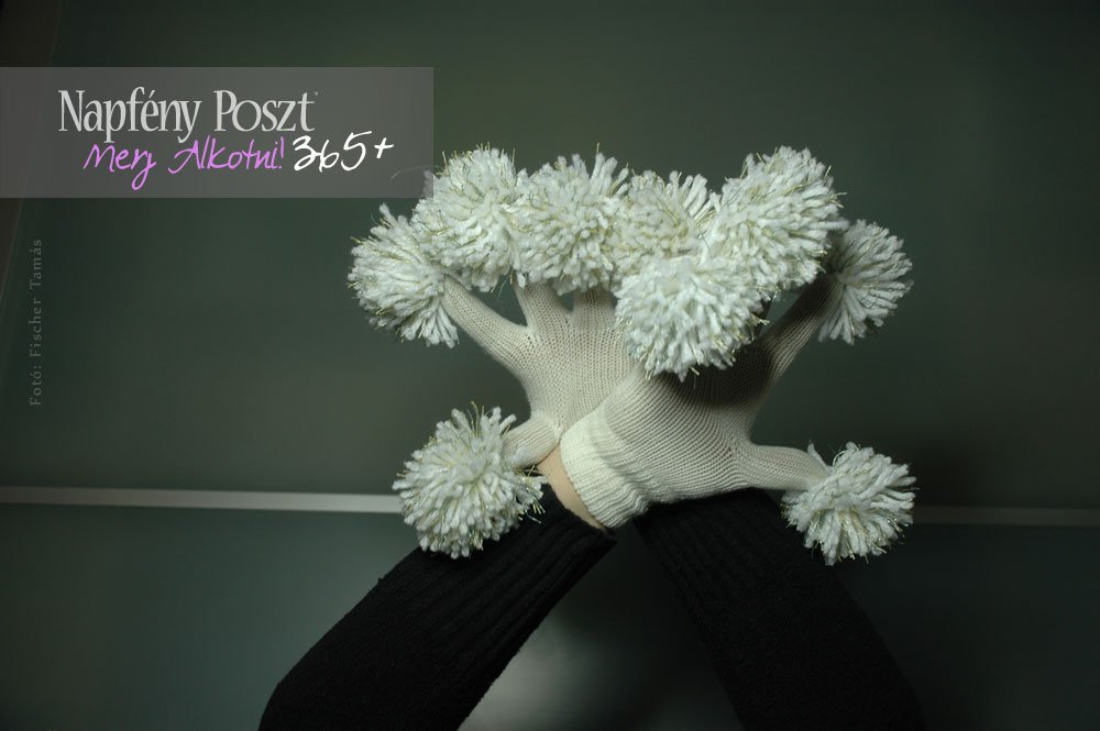 pomponos kesztyu nyito02