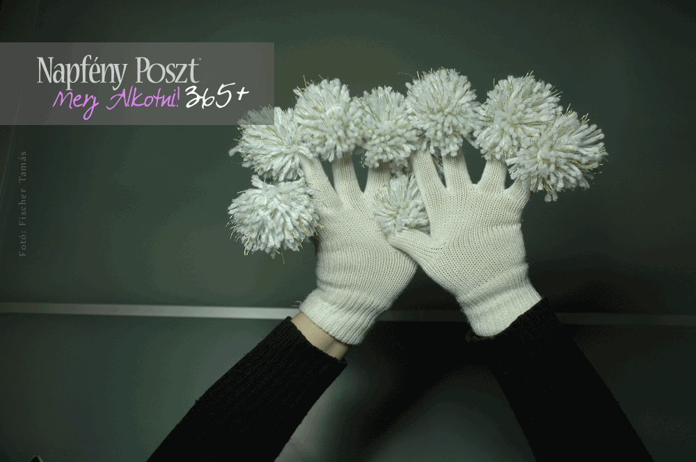 pomponos kesztyu nyitogif